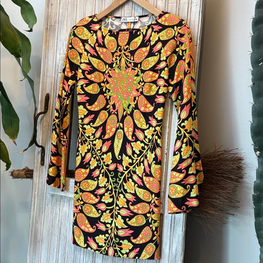 Zara Black and Orange Floral Dress Flare Sleeves Open Back Size XS NWT - Picture 3 of 10
